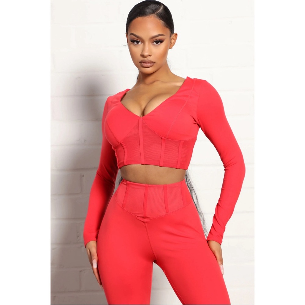 Fashion Nova Active Crop Top
